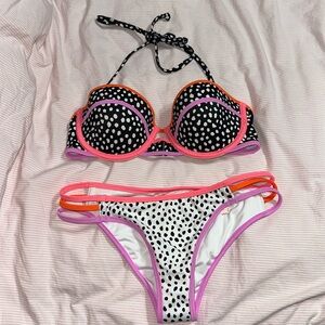 Victoria’s Secret Bikini 32C top XS bottom